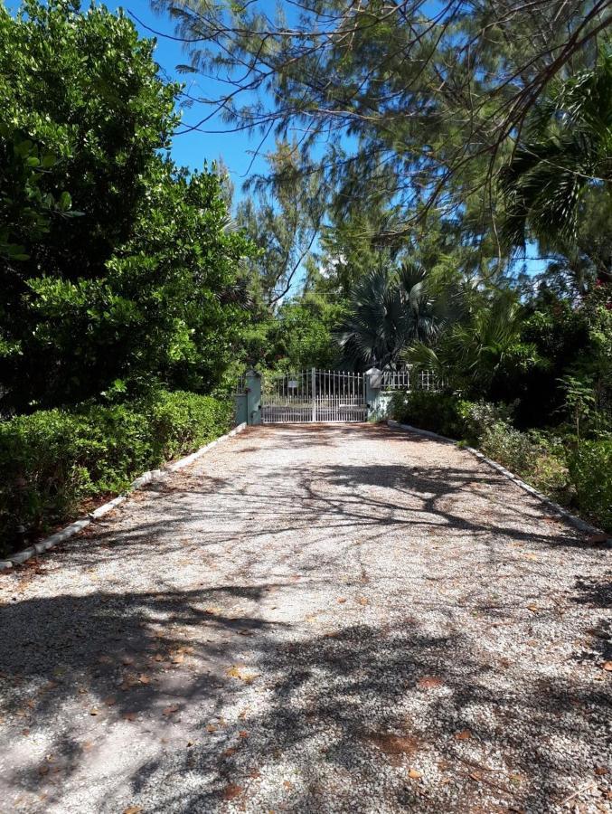 Private And Peaceful Cottage At The Beach Nassau Exterior photo