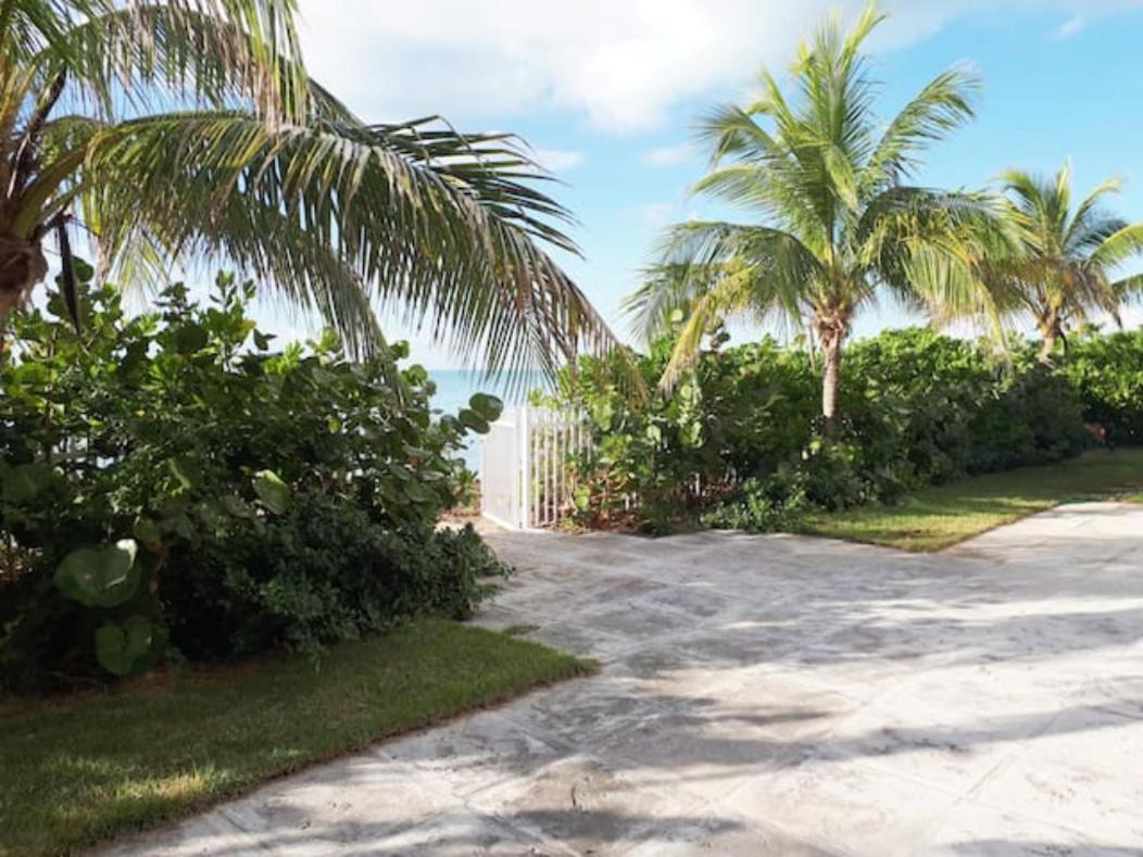 Private And Peaceful Cottage At The Beach Nassau Exterior photo